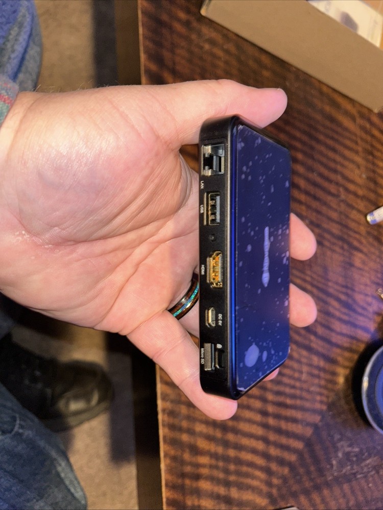 Vivitek Novo Pro Wireless Presentation Collaboration Solution