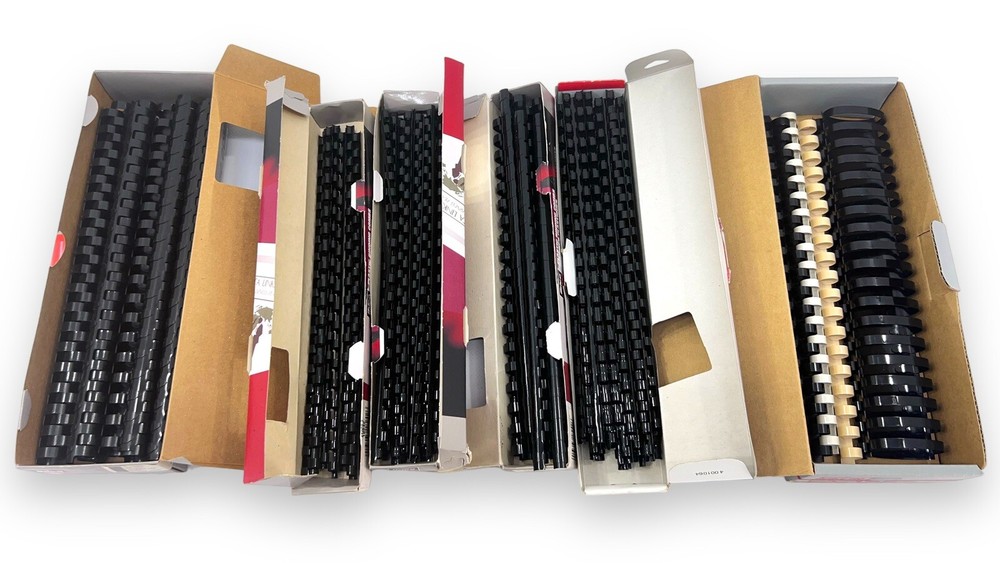 GBC IMAGE-MAKER 2000 Comb Binding Machine Plus 6 Partial Boxes of Binders