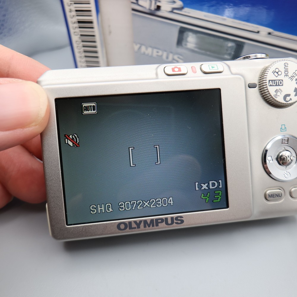 Olympus X-785 Digital Camera 7.1MP Silver Battery Weak With Box