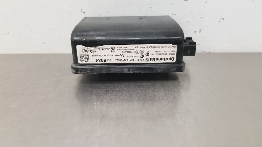 16 CADILLAC ESCALADE FRONT CRUISE CONTROL RADAR MODULE 13395934