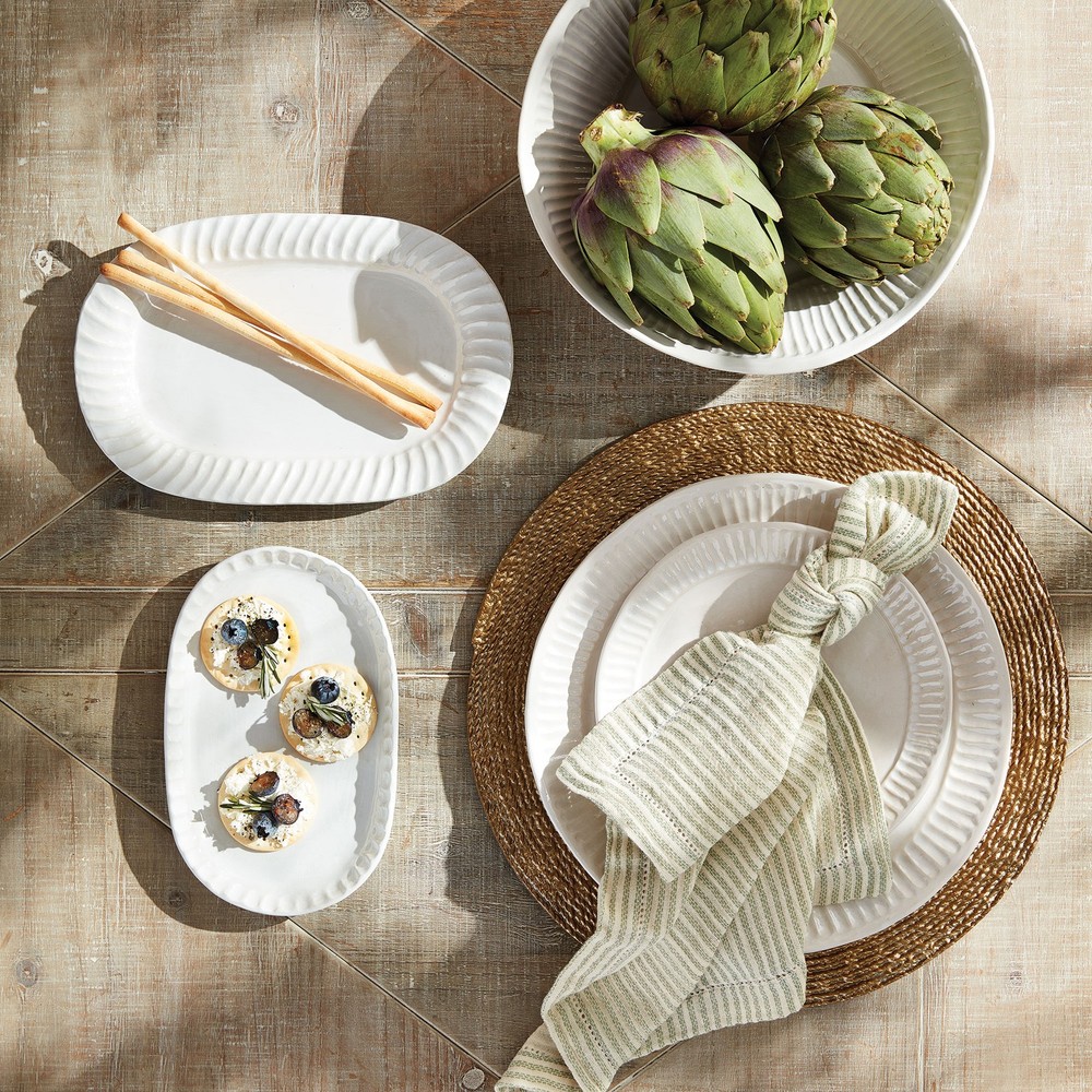CHALK HILL TRAY 8.5"