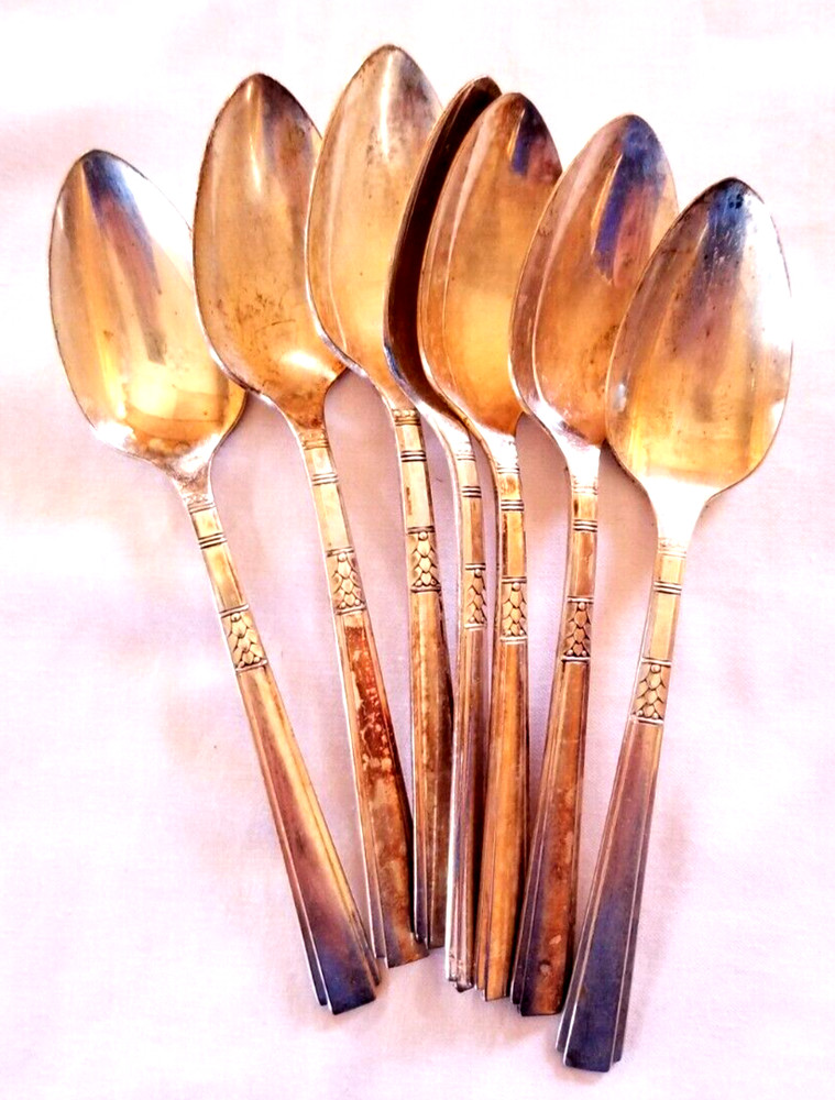 1935 Capri Pattern 7 Tea Spoons Set Silver Plate Flatware 1881 Rogers Teaspoons