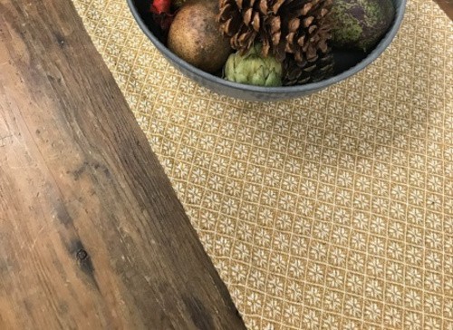 New Primitive CREAM MUSTARD COVERLET TABLE RUNNER 32"