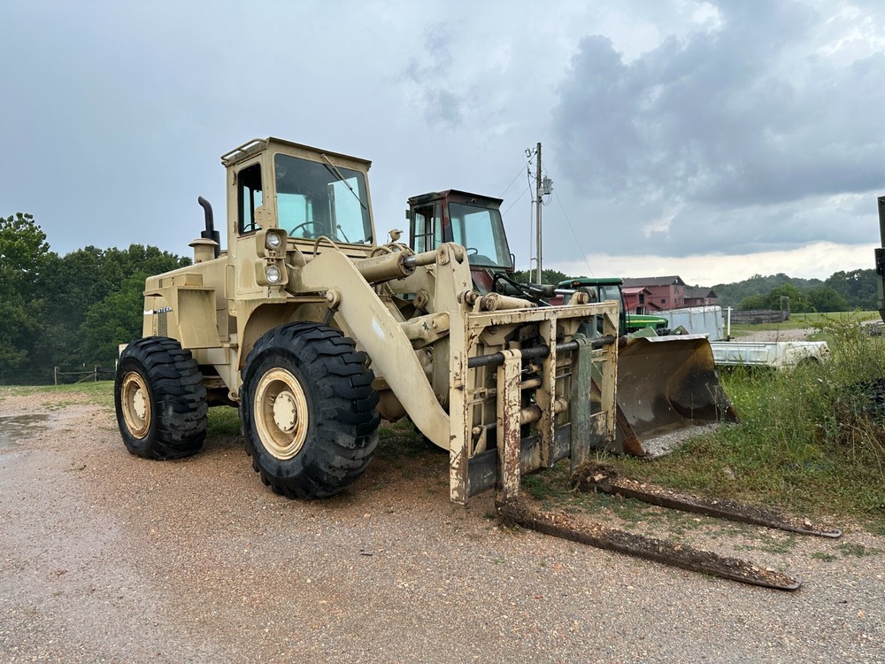 International Hough M10A Rough Terrain Forklift