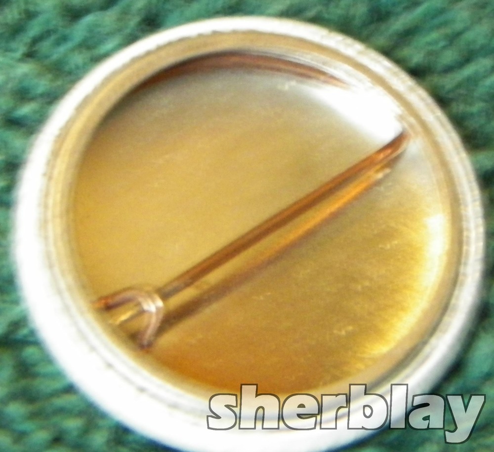 Vintage Pinback Button Pin Hugging 1" Diameter Men Hugging Man