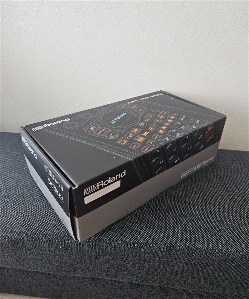 Roland SP-404MKII Creative Liner Wave Sampler & Effector Beatmaking Machine NEW