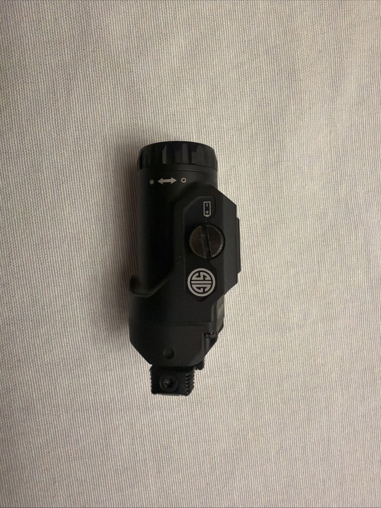 Sig Sauer FOXTROT2R 700 Lumen Universal Pistol Tactical Light - SOF2R100