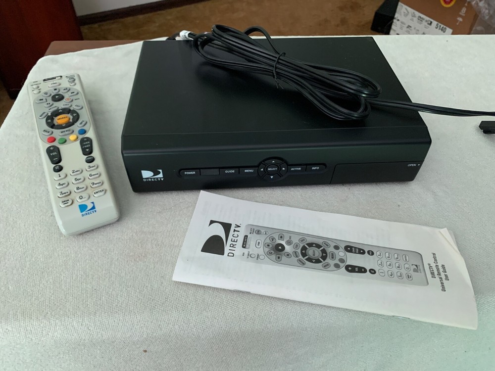 DirecTV D12-100 Satellite Receiver – 2009 – With Remote Cord