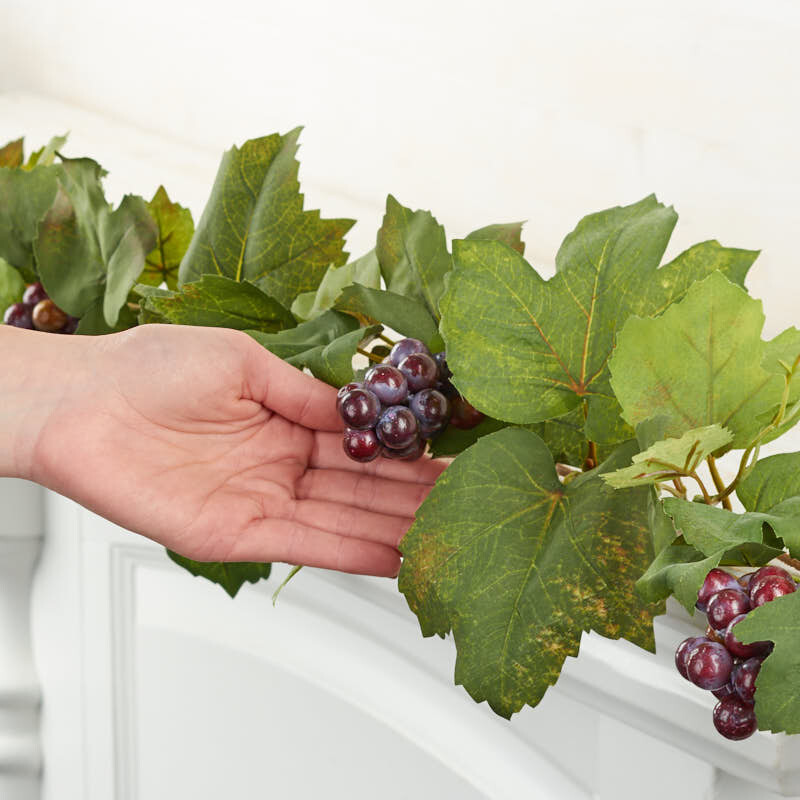 6 Ft Artificial Grape Leaf and Grape Cluster Garland