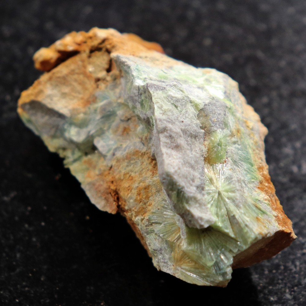Fluorescent Mineral Specimen: Wavellite from Arkansas (MSC53)