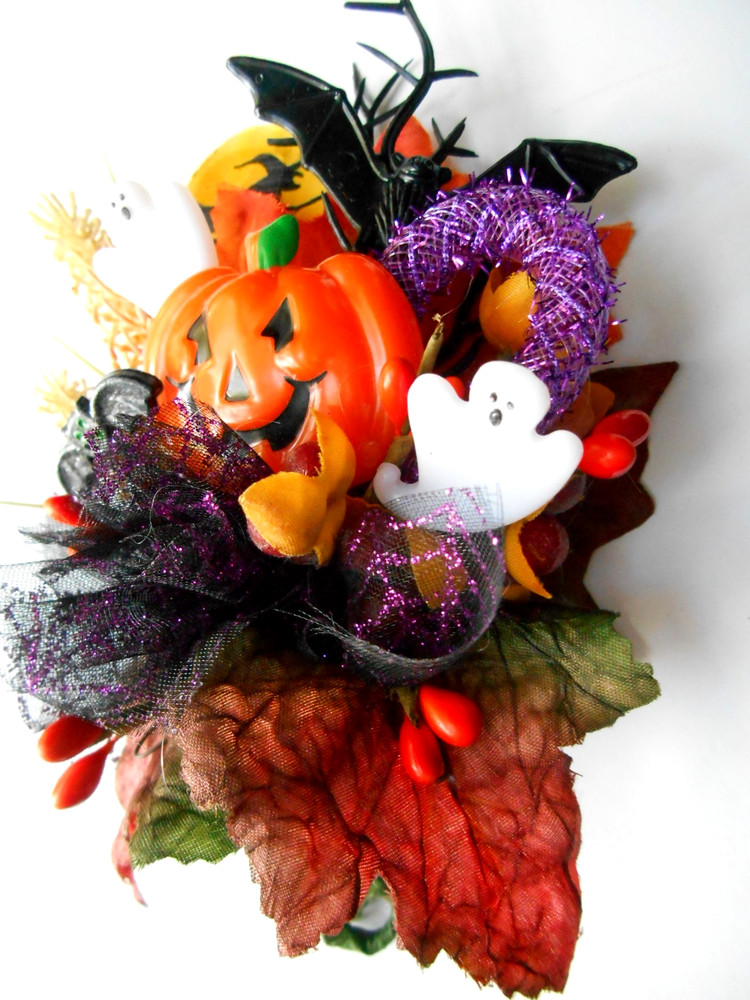Handmade HALLOWEEN Corsage Jack-o-lantern Ghost Bats Web