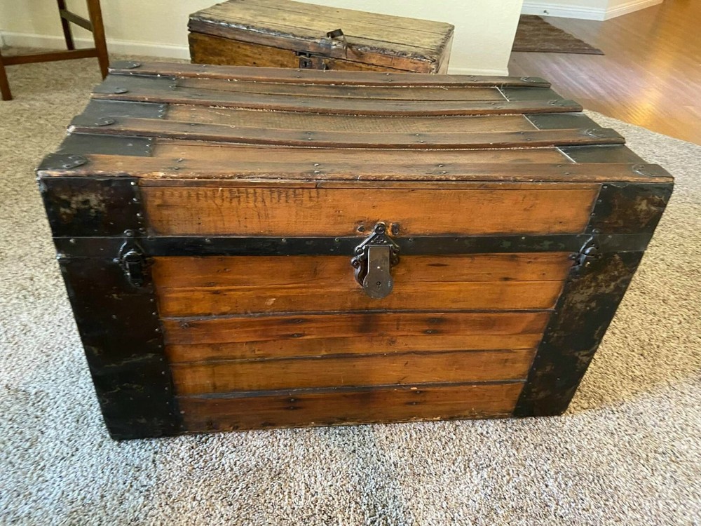 yale towne mfg co antique Chest