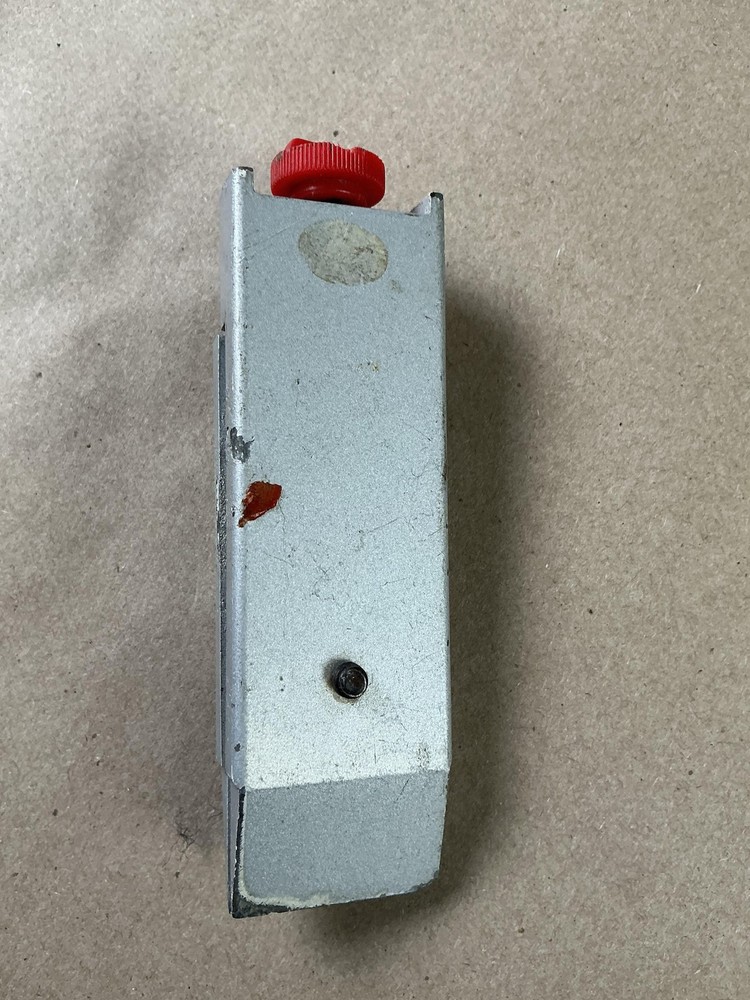 Sharp Metal Sharpening Tool Silver Adjustable Grinding Jig Red Knobs Bench