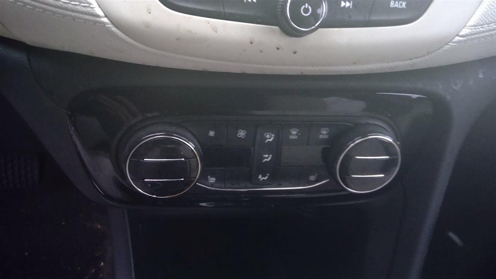 Used Headrest fits: 2020 Buick Encore gx Grade A