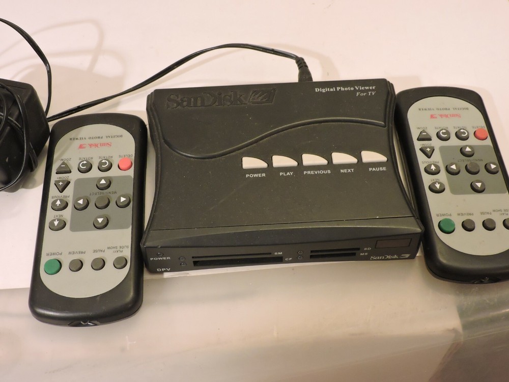 Sandisk Photo Viewer With 2 Remotes