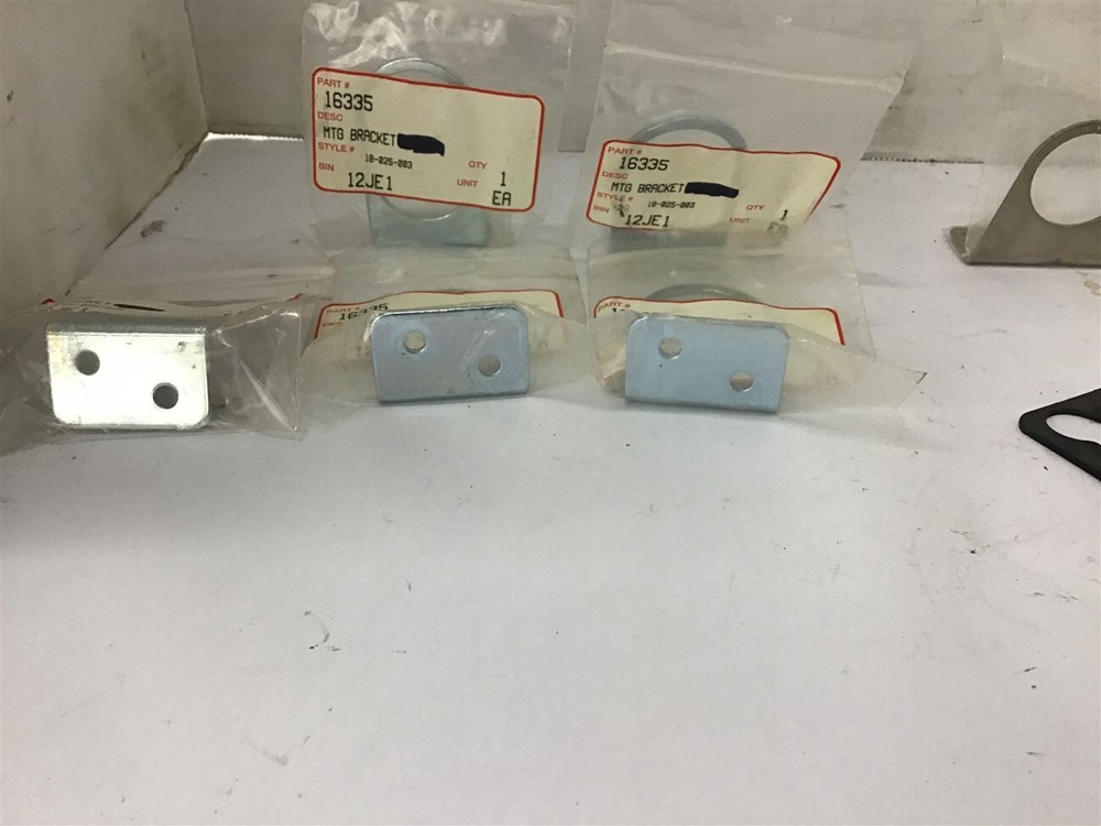 Assorted Lot Of Mounting Brakes