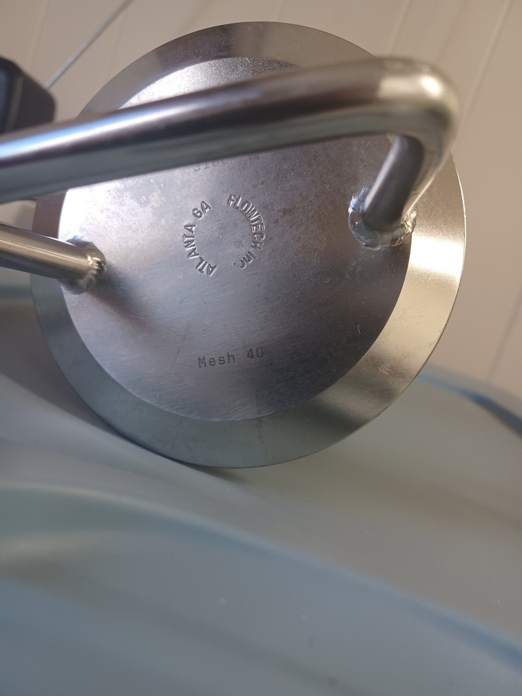 40 Mesh Wedge Wire Insert by Flowtech Inc.