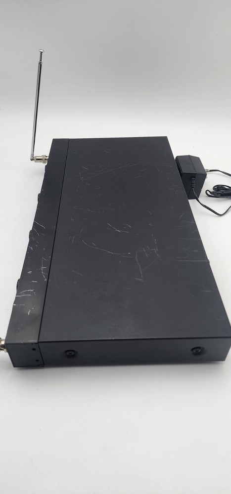 IDOLpro VHF-638 Wireless Microphone system