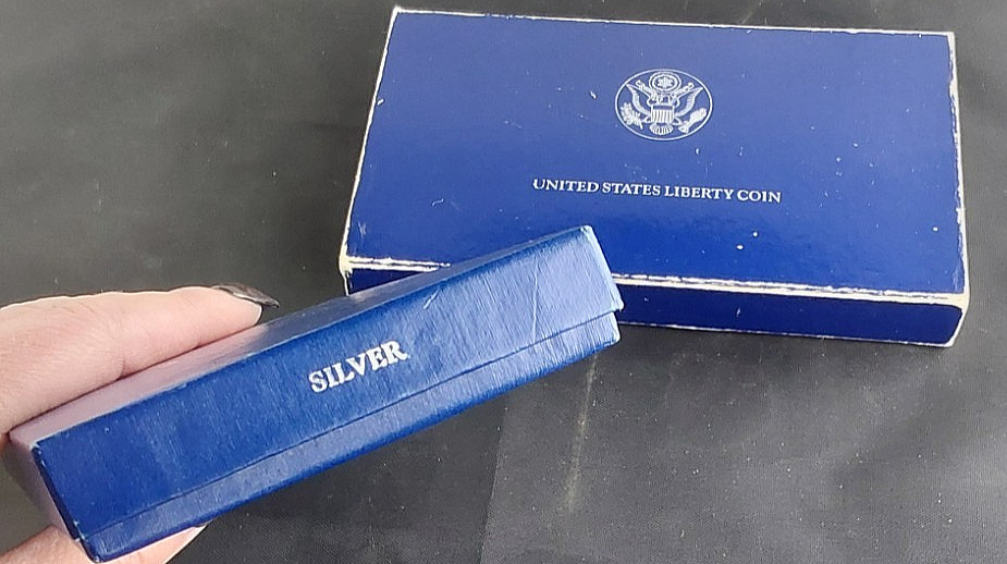 1986 Silver Commemorative Ellis Island $1 w/ Box & COA