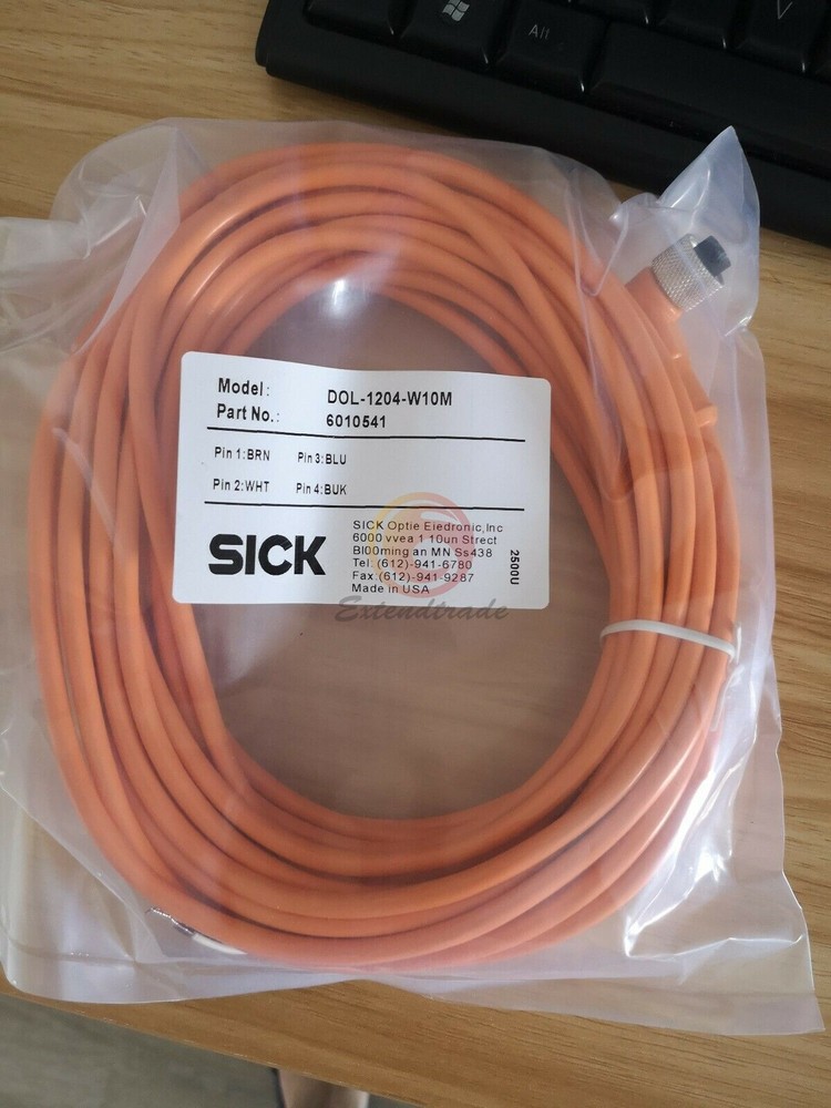 ONE NEW SICK Proximity switch connection DOL-1204-W10M