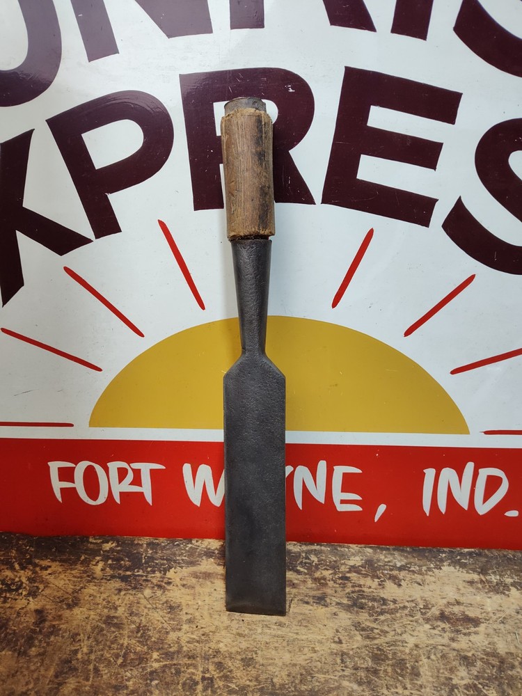 Early Riverside 2" Square Edge Socket Framing Chisel Timber Slick