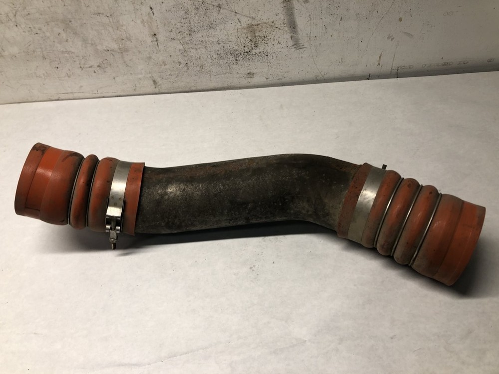 International 8600 Right/Passenger Air Transfer Tube - Used