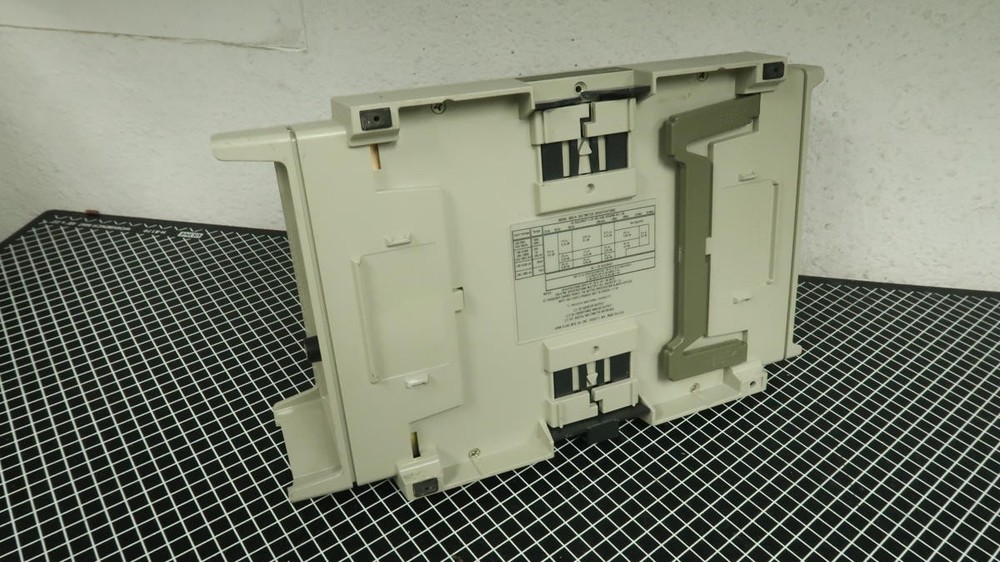 FLUKE 8921A TRUE RMS VOLTMETER