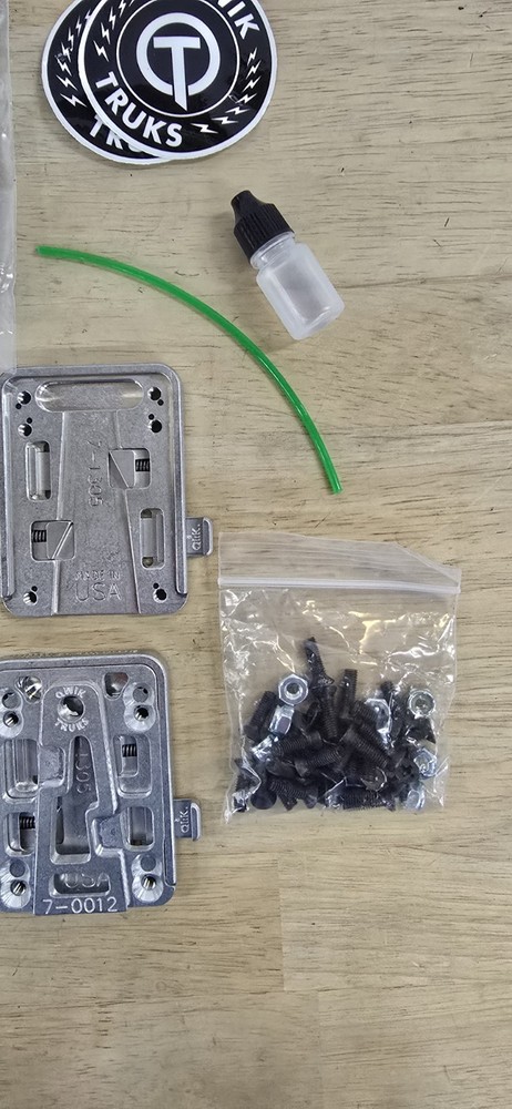 Qwik Pack B Hardware Kit For Skateboards - Quick Release System