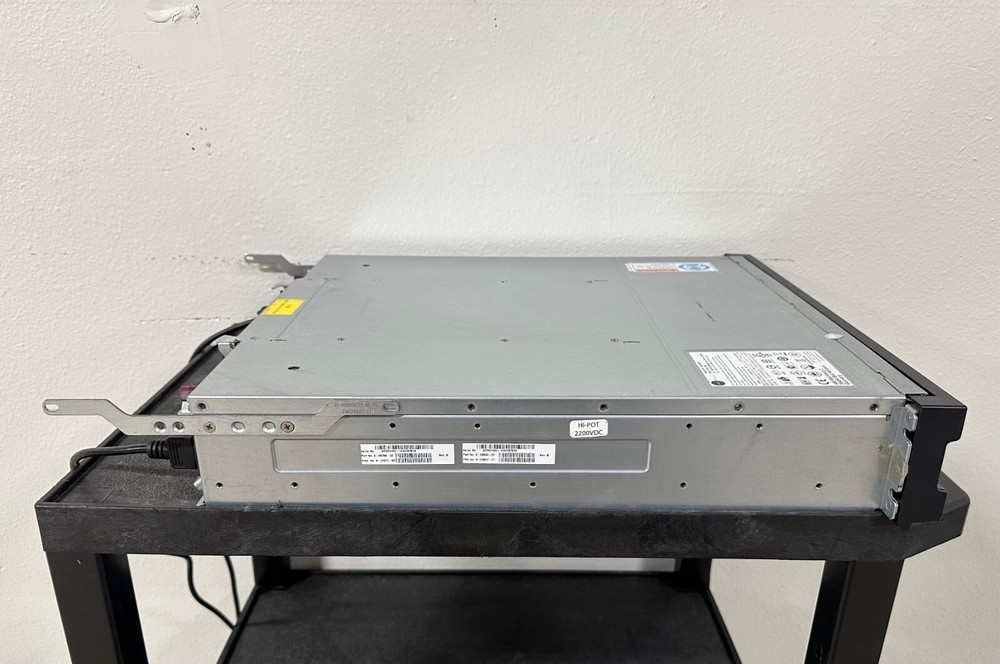 Quantum 24-bay SAS disk array w/ Dual 1-05134-01 Quantum SAS SAN Controller