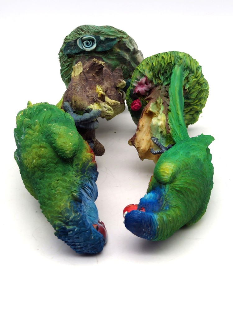 2 Resin Parrots Birds on Branches Figurines
