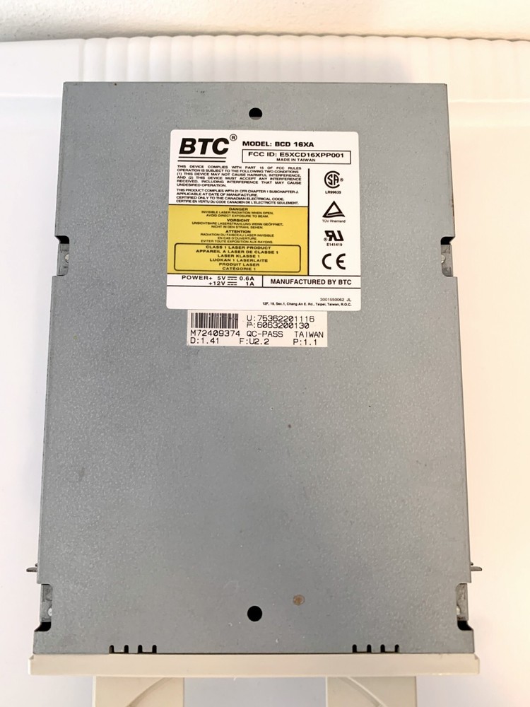 BTC BCD CD ROM Drive 16XA with installation disk