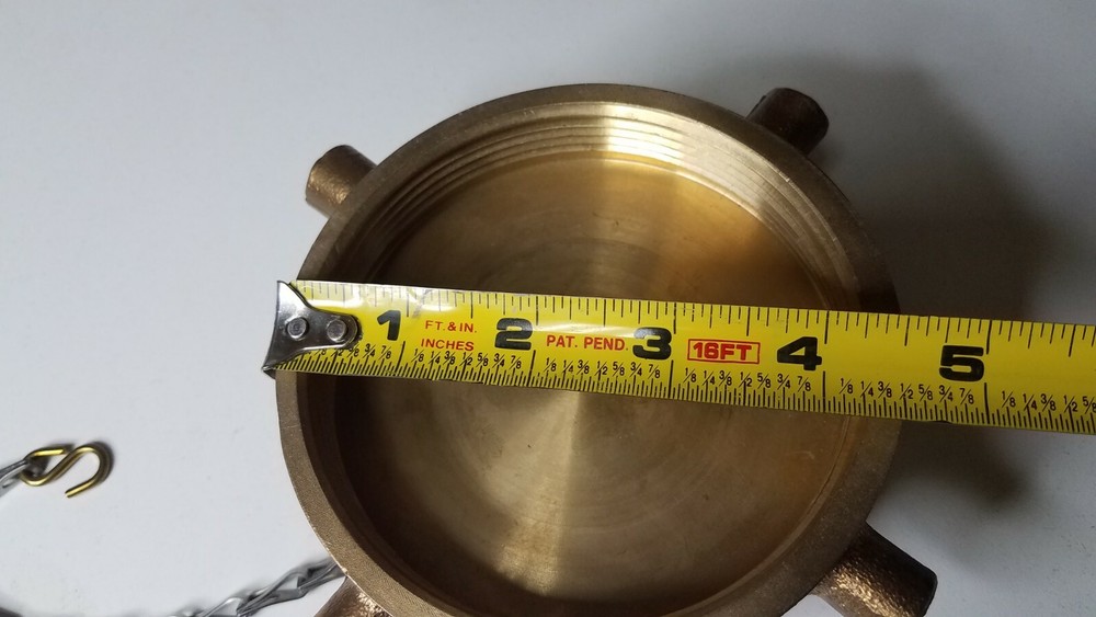 BRASS LUG PIPE CAP 4-1/2" WITH CHAIN NNB