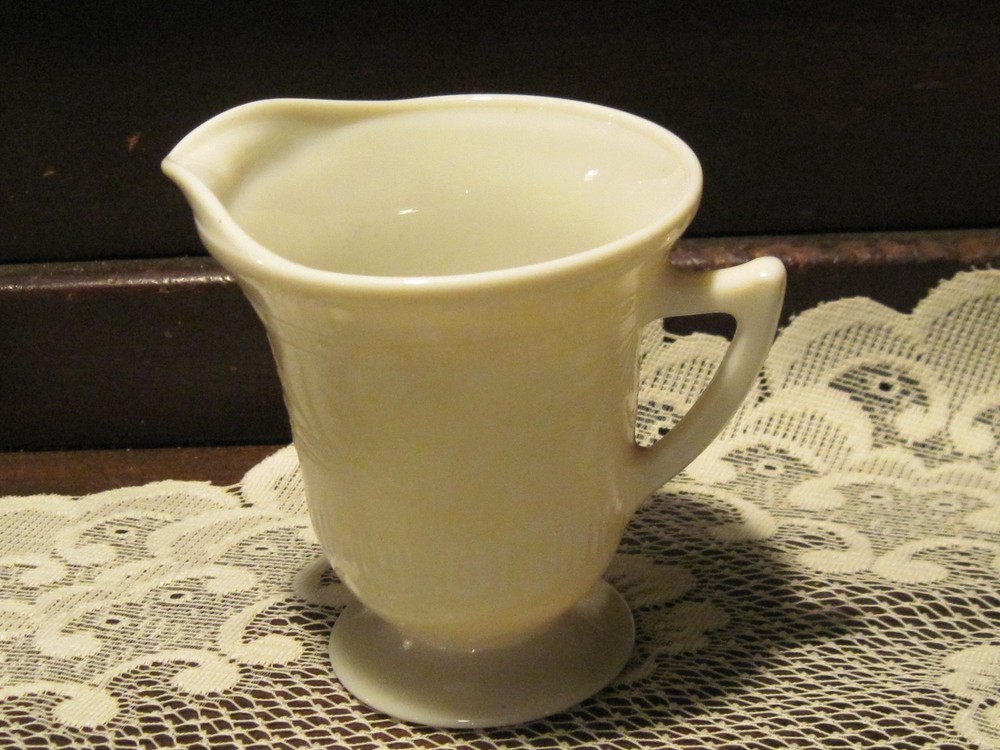 Depression glass cream color creamer
