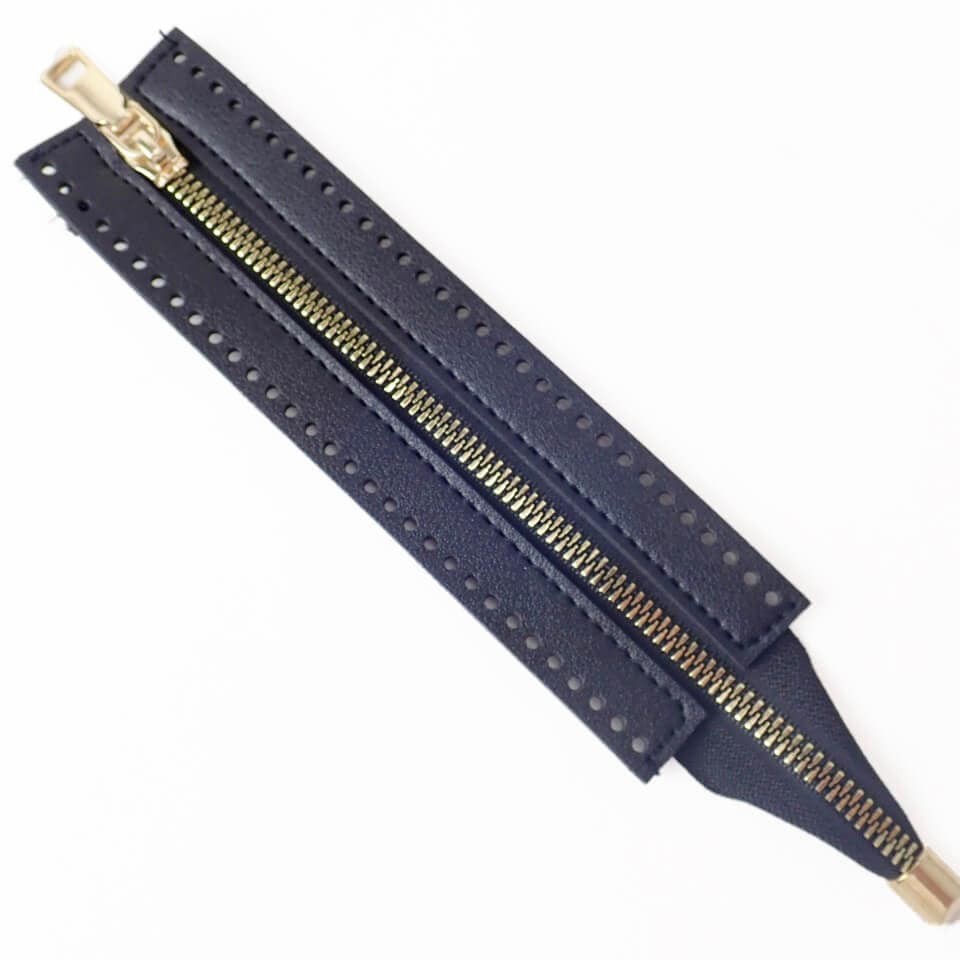 Leather Zipper (18cm x 5cm) Black