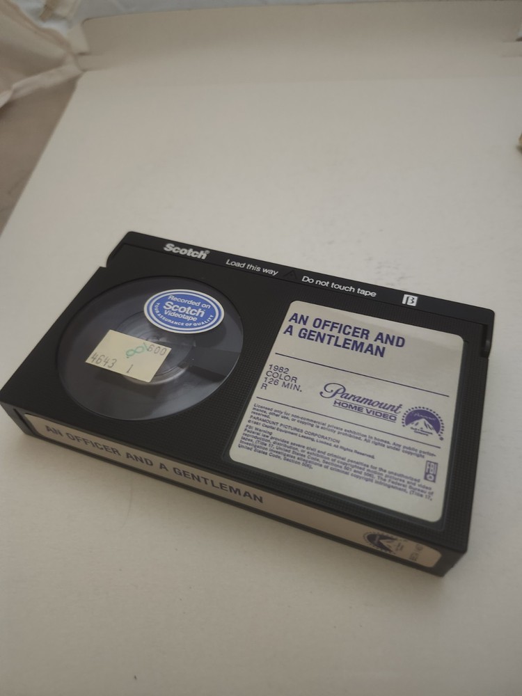 AN OFFICER AND A GENTLEMAN - Beta - Paramount (1982) - Pre-Owned