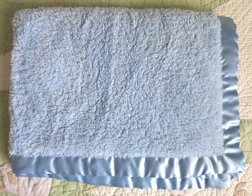 Red Envelope Polyester Blue Thick Fluffy Plush w Satin Edge Baby Boy Blanket EUC