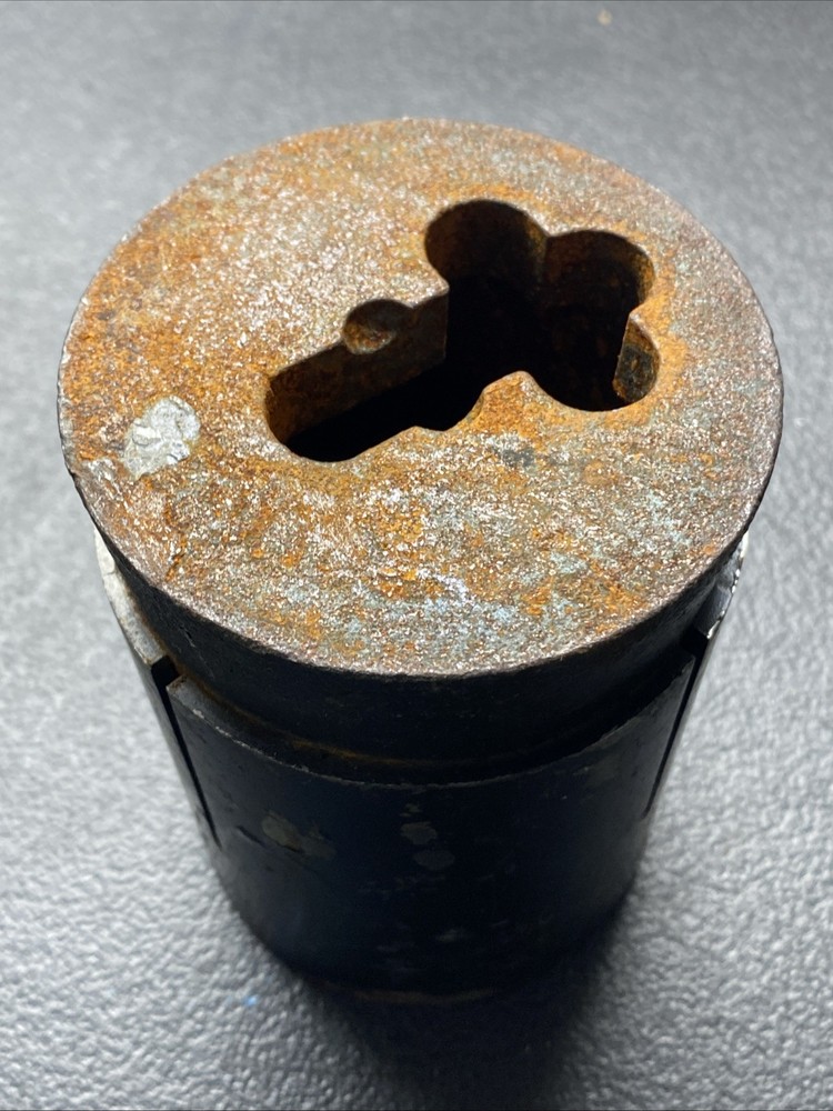 MO-CLAMP T-TOP ANCHOR POT CROSS LOGO