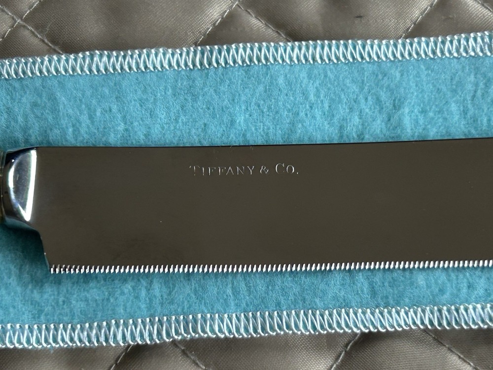 TIFFANY & CO. Faneuil Pattern Sterling Silver Handle Cake Knife & Server Set