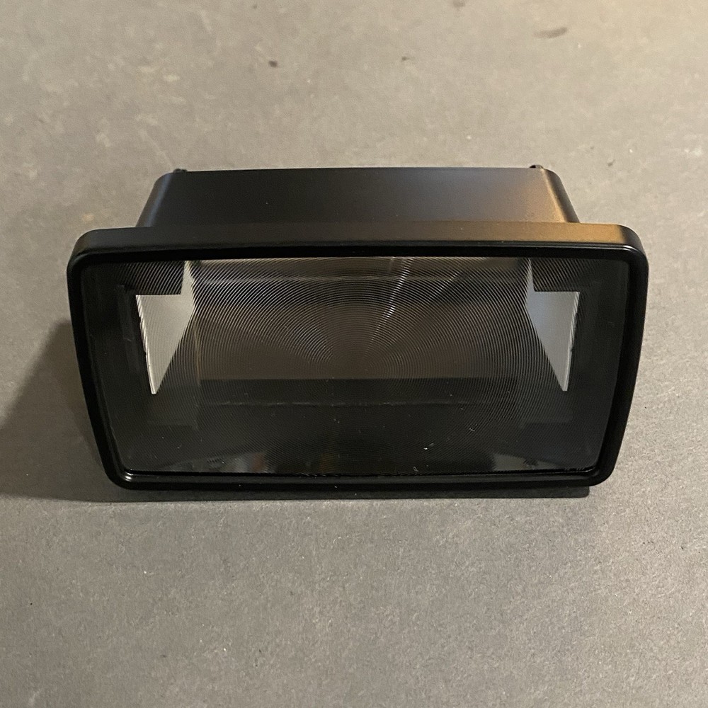 OLYMPUS OM System Electronic Flash Zoom Adapter T 32