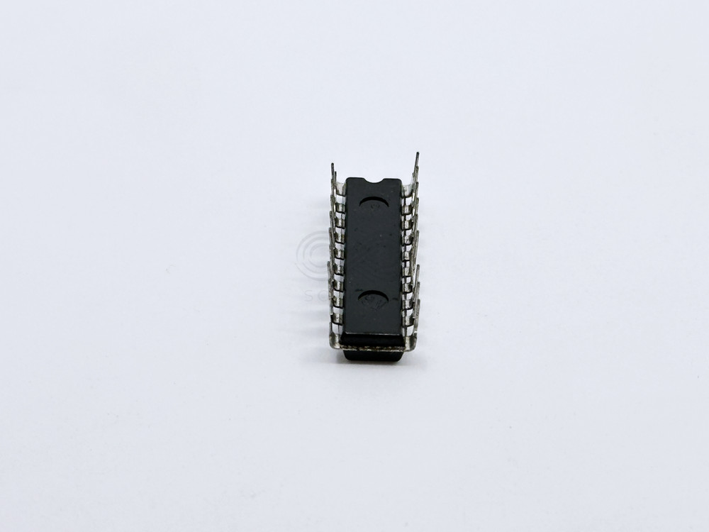 HA11235 Hitachi TV Synchronous Signal Processor Sync Separator Horizontal AFC