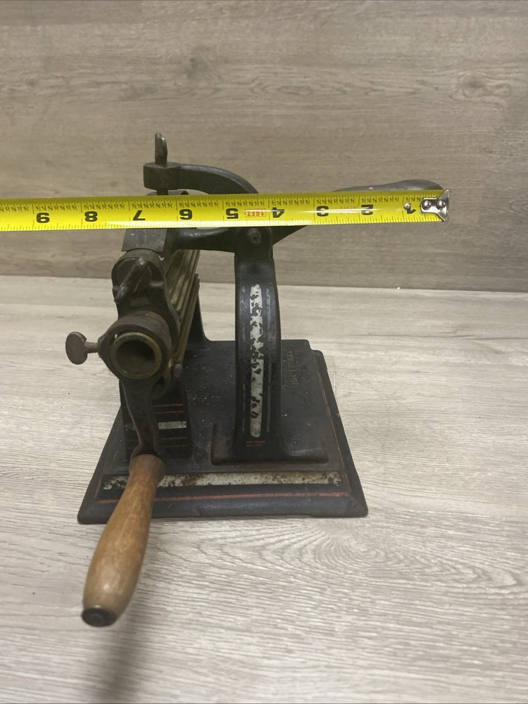 ANTIQUE FABRIC FLUTING PLEATER CRIMPER IRON ROLLER MACHINE CAST IRON