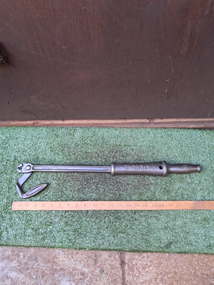 Vintage Tapiara Nail Puller. Pallet Wood Nail Pulling Old Tool (#112)