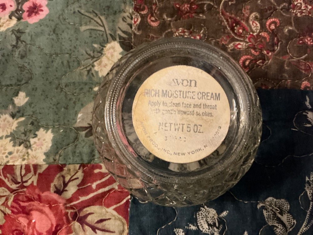 vintage avon vanity jar with silver lid