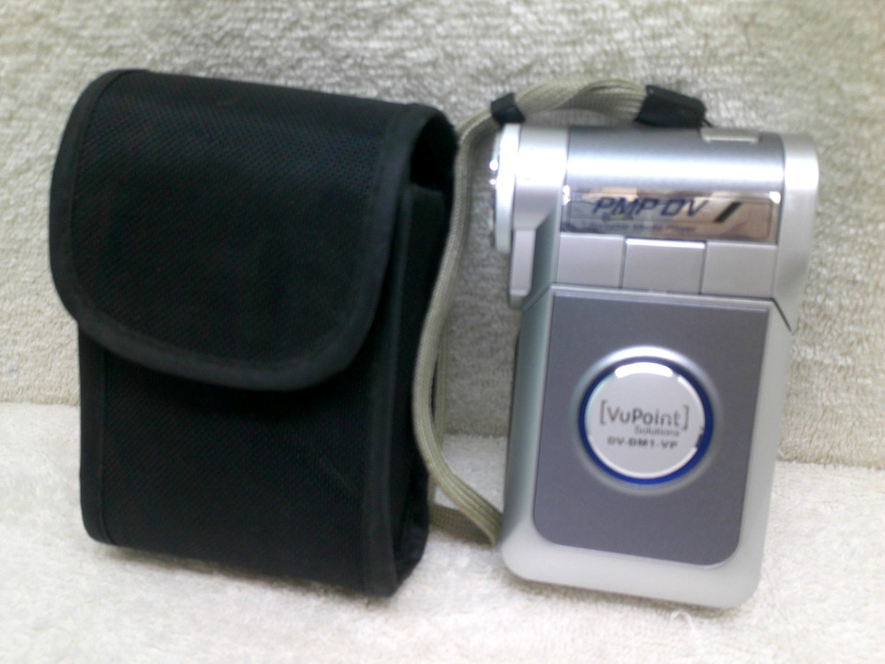 VuPoint Solutions DV-DM1-VP Portable Media Player