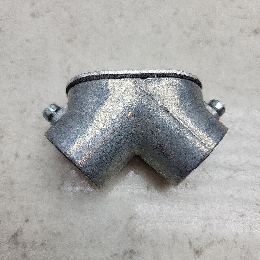 27 Pack Bridgeport 62-DC EMT Elbow Coupling Joint Set Screw Coupling Pull Elbow