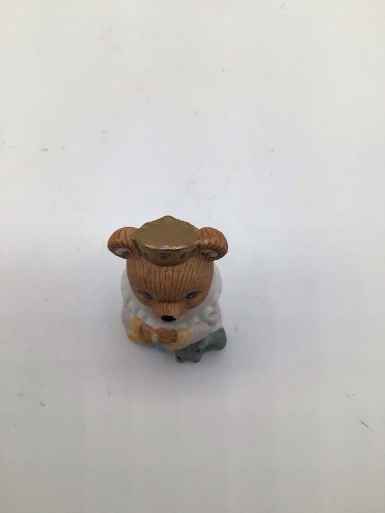 Homco Bear Figurine 1426 Queen