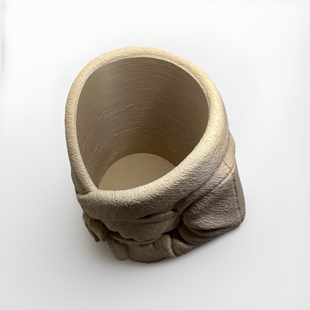 Bathrobe Can Cooler & Desk Accessory