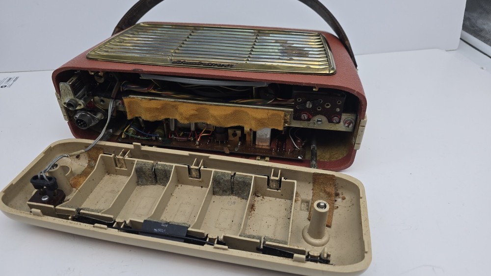 Vintage radio transistor SCHAUB LORENZ Weekend T20 Untested