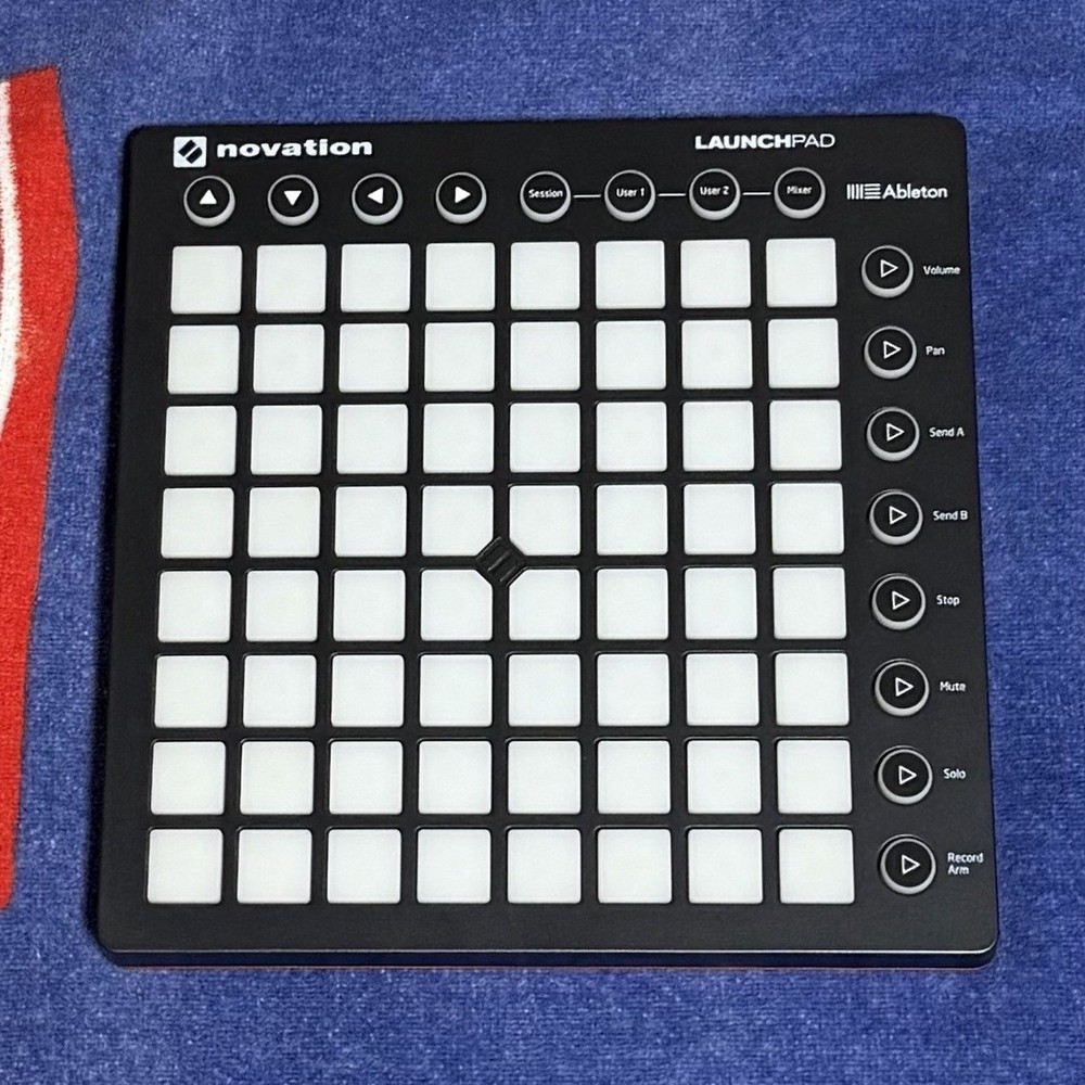 Novation Launchpad Pad Controller 64 Pad Triggers USB Ableton Live MIDI