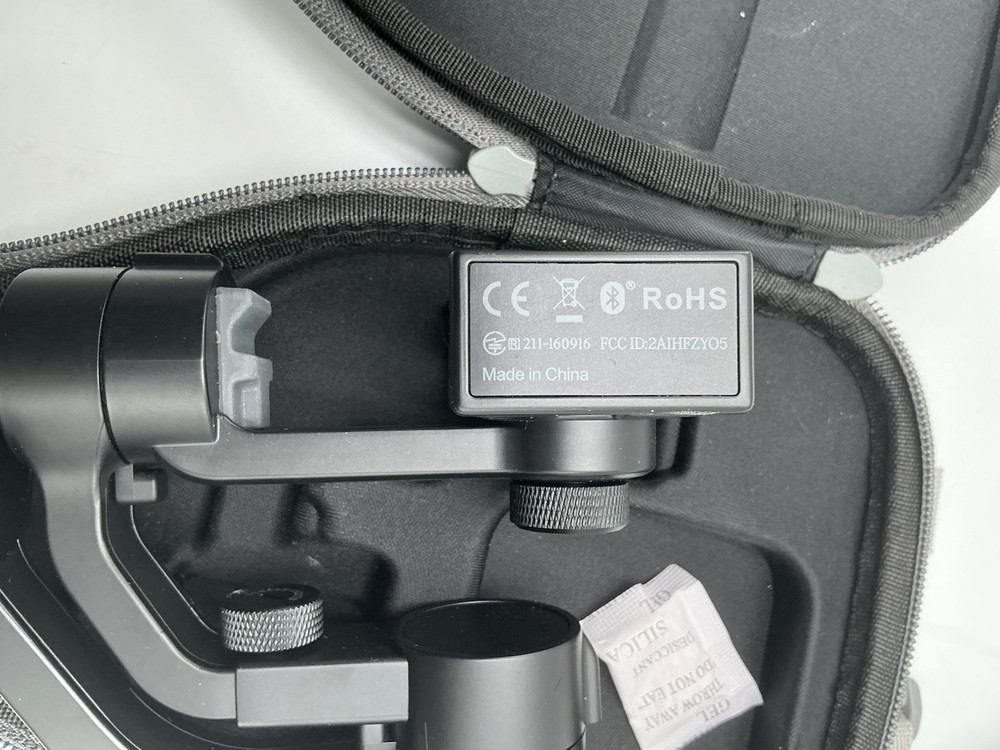 ZHIYUN Smooth-Q 3-Axis Handheld Smartphone Gimbal Stabilizer Black & Silver Case